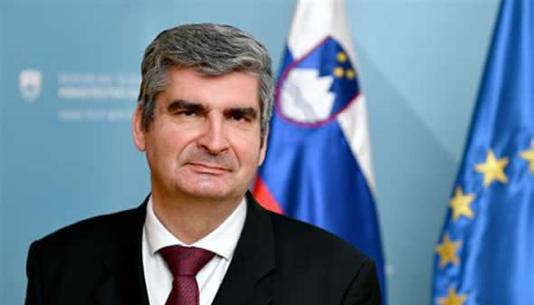foto-dr-stanislav-rascan-secretario-de-estadode-eslovenia-mini.jpg